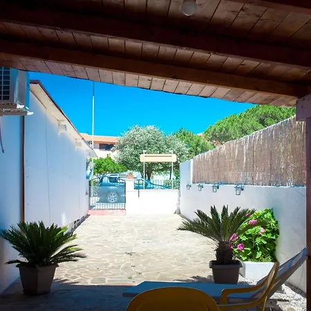 Alojamento de Acomodação e Pequeno-almoço Brezza Golfo Aranci