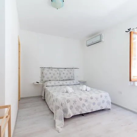 فندق مبيت وإفطار Brezza غولفو أرانتْشي