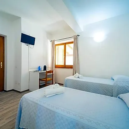 Brezza Bed & Breakfast 4*