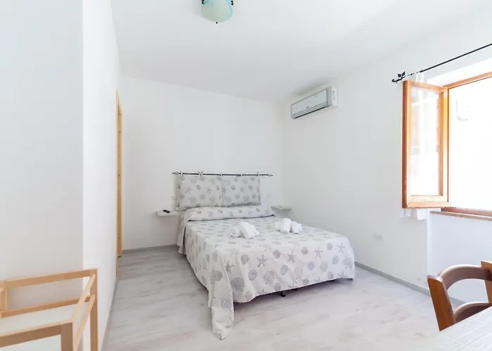 Panzió Brezza Golfo Aranci